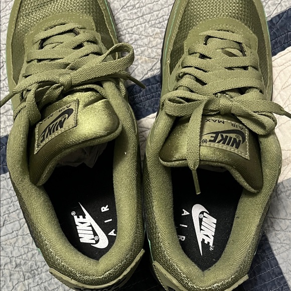 Nike Men's Forest Green Air Max 90 - Picture 5 of 6